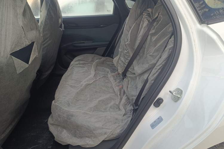 Used Changan UNI-V iDD 2024 Blue Whale Smart Electric iDD 136km ZhiKu Model