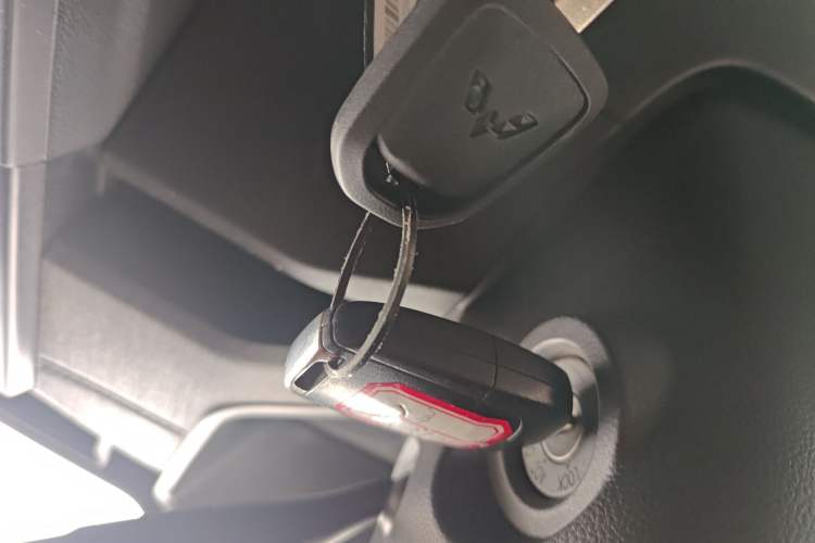 Used Wuling Hongguang PLUS 2020 1.5L Manual Standard Edition 7-Seater
