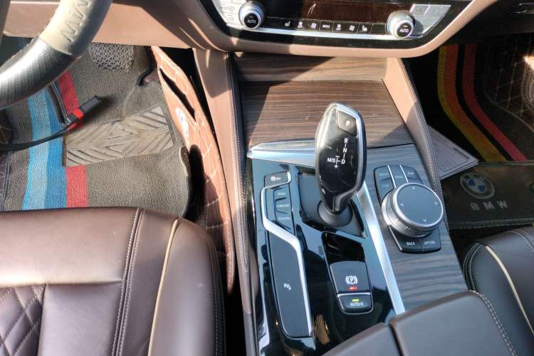 Used BMW 5 Series 2019 530Li Leading Model Luxury Package
