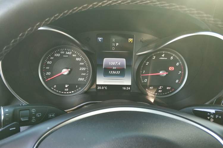 Used Mercedes-Benz GLC 2019 Facelift GLC 260 L 4MATIC Luxury Model
