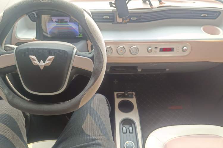 Used Wuling Hongguang MINIEV 2021 Macaron Premium Model – Lithium Iron Phosphate