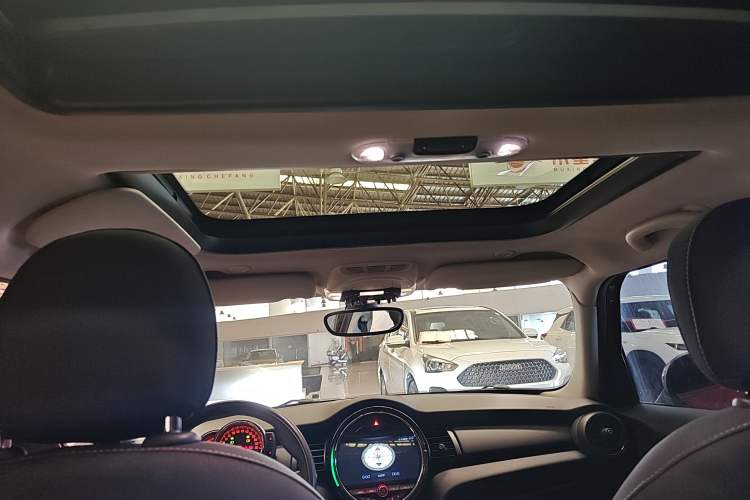 Used  MINI 2015 1.2T ONE Five-Door Edition
