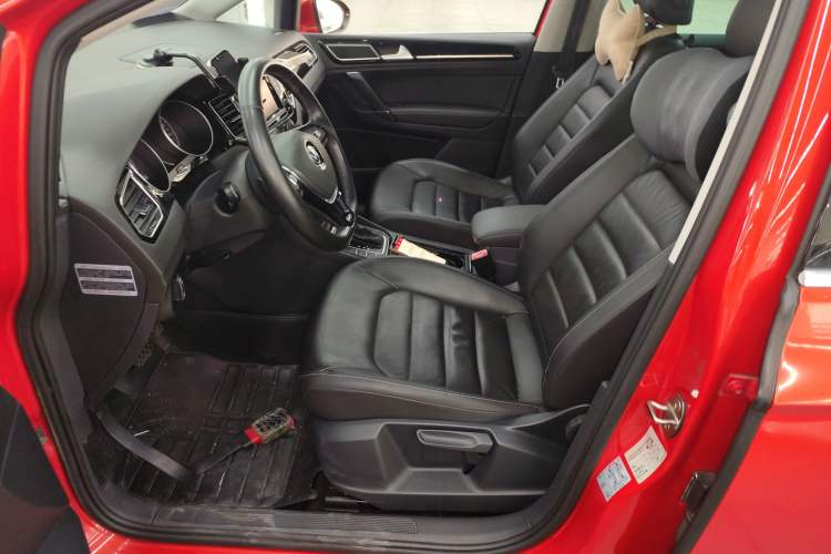 Used Volkswagen Golf 2015 1.4TSI Sportsvan
