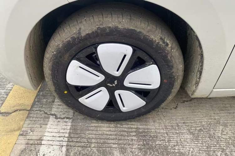 Used Wuling Hongguang MINIEV 2025 Four-Door Version Advanced Edition
