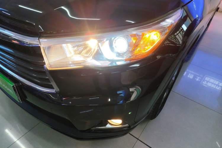 Used Toyota Highlander 2017 2.0T Two-Wheel Drive Luxury Edition 7 Seats