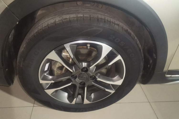 Used Geely Auto Vision X3 2019 Upgraded Model 1.5L CVT Elite Version
