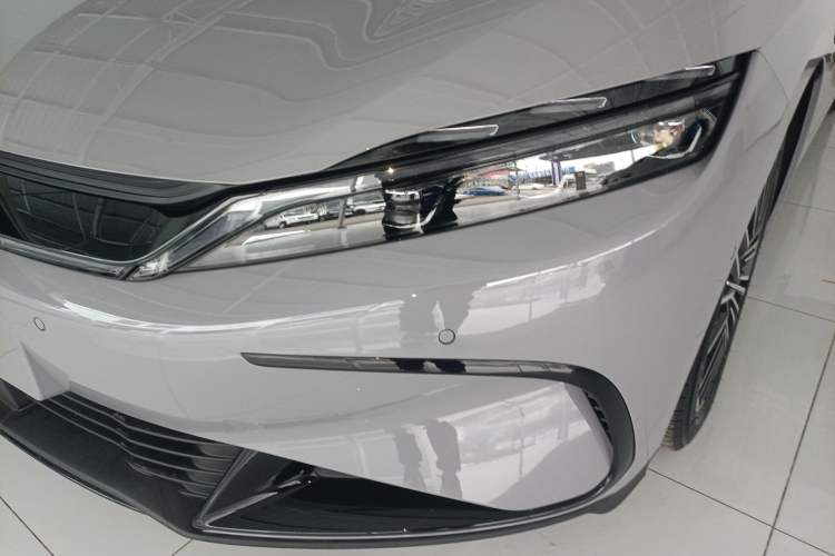 Used BYD Han 2025 EV with 701 km of Laser Radar-Enabled Intelligent Driving
