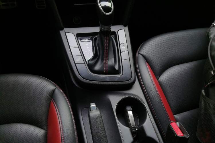 Used Hyundai Elantra 2016 1.4T Dual-Clutch Xuan Dong · Flagship Edition