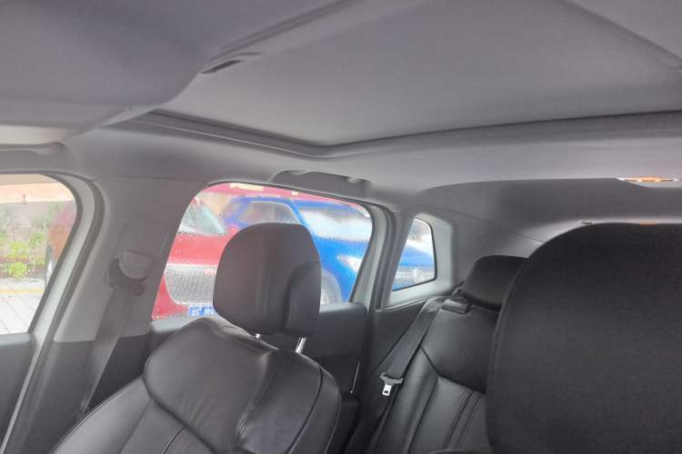 Used Peugeot 3008 2015 2.0L Automatic Trend Edition
