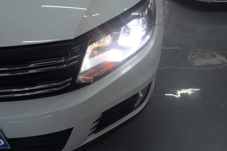 Used Volkswagen Tiguan 2017 300TSI Automatic Two-Wheel Drive Silk Road Luxury Edition
