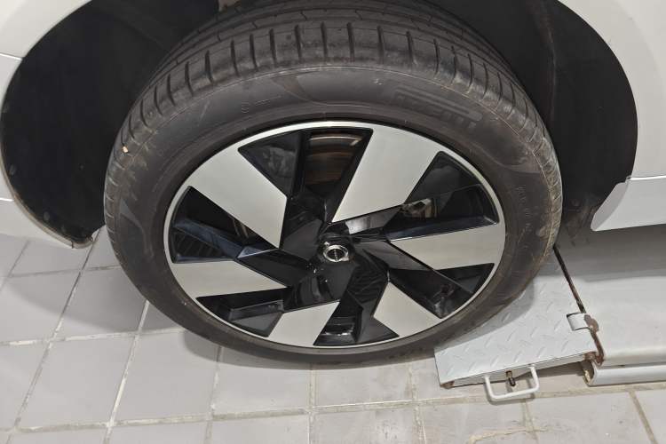 Used Volvo XC60 New Energy 2025 Plug-in Hybrid Long-Range All-Wheel Drive Smart Luxury Edition
