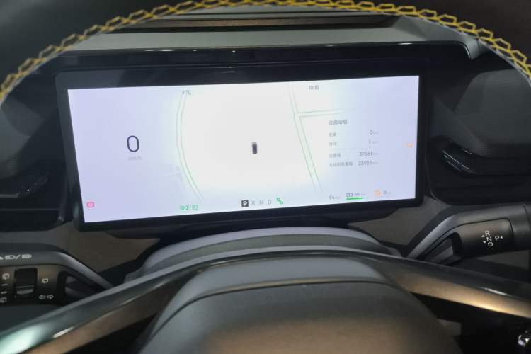 Used Lynk & Co 08 EM-P 2023 120km Long-Range Halo
