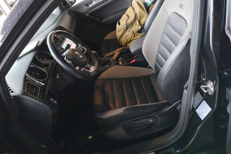 Used Volkswagen Golf 2018 280TSI Automatic R-Line Model
