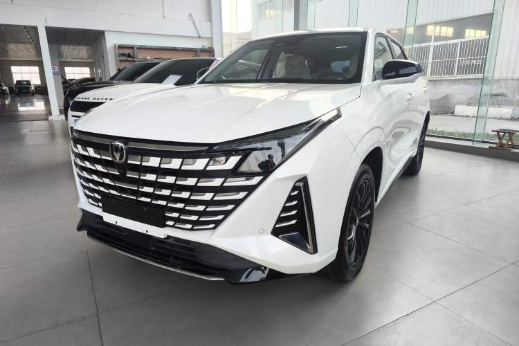 Used Changan UNI-Z New Energy 2024 Blue Whale Smart Electric iDD 125km Leading Model