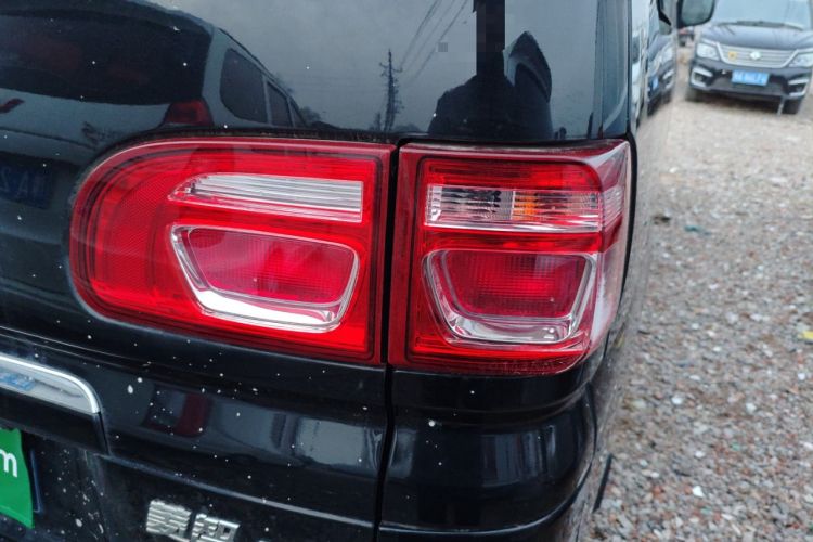 Used FORTHING Lingzhi 2020 M5L 1.6L Luxury 7-Seater
