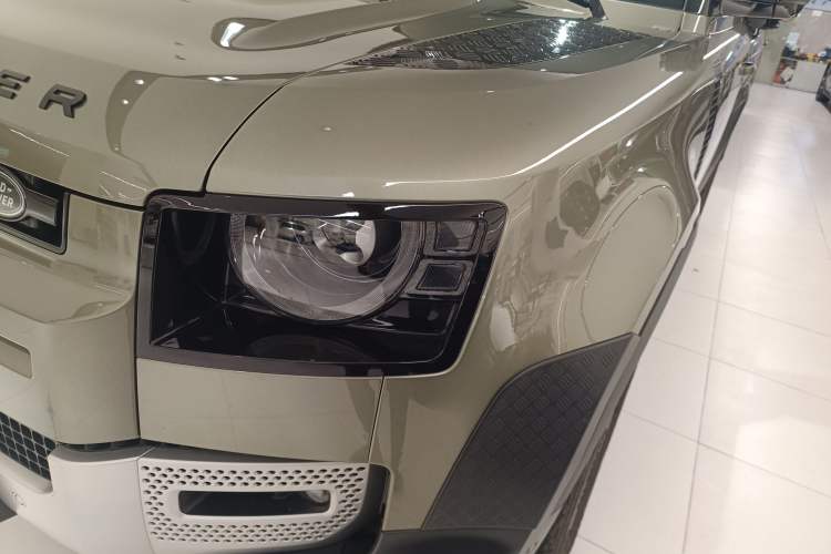 Used Land Rover Defender 2023 Revised Version 90 3.0T P400 Dark Edition