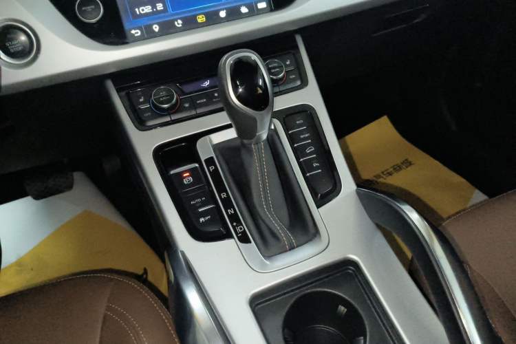 Used Geely Auto Emgrand X7 Sport 2016 1.8TD Automatic ZhiZun Version