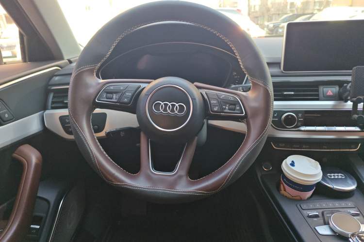 Used Audi A4L 2018 30th Anniversary Edition 40 TFSI Fashion Model