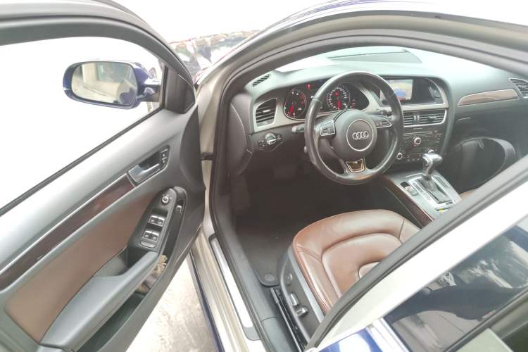 Used Audi A4L 2015 35 TFSI Automatic Comfort Model
