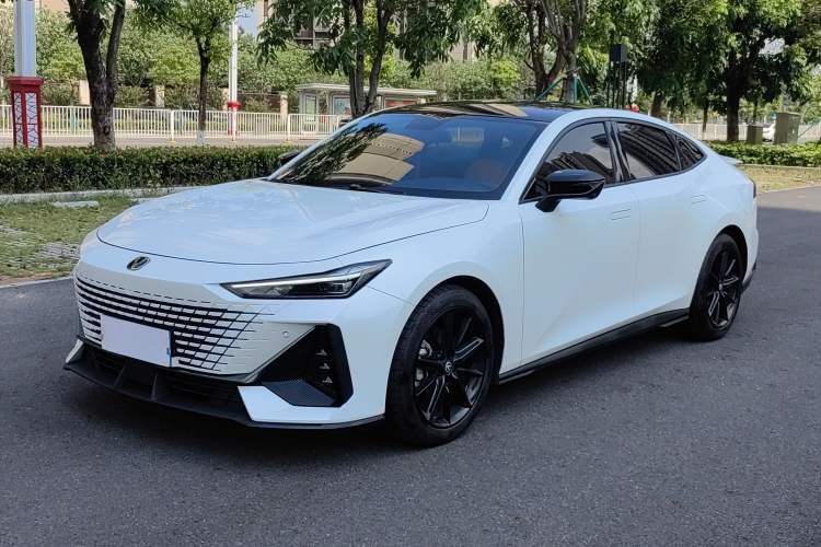 Used Changan UNI-V 2022 1.5T Prestige Version
