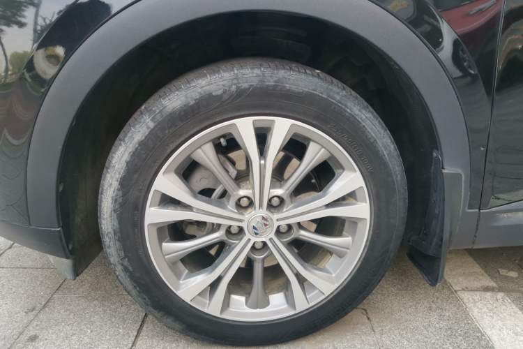 Used Buick Envision 2021 Encore Plus 652T Five-Seat All-Wheel-Drive Luxury Model
