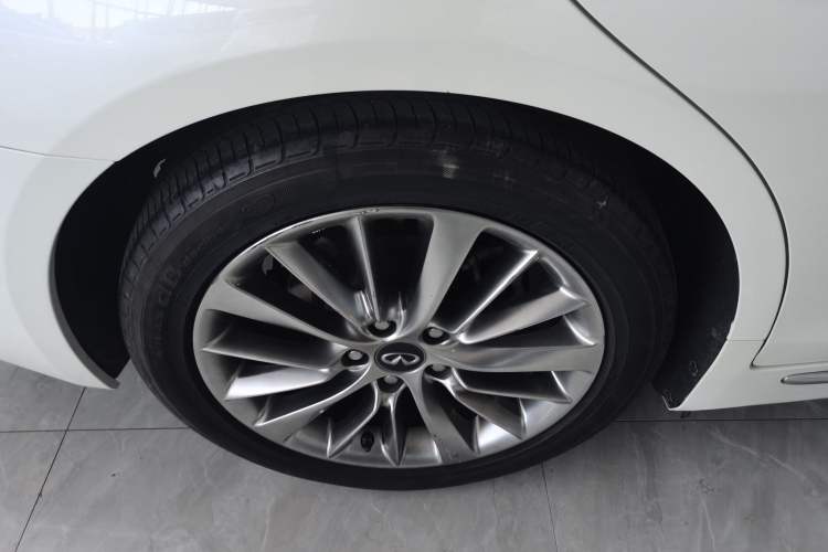 Used Infiniti Q50L 2018 2.0T Enjoyment Version China VI Standard
