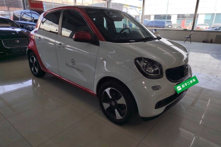 Used  forfour 2016 1.0L 52 kW Passion Edition
