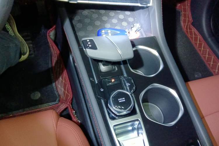 Used Changan Eado 2025 PLUS 1.4T Dual-Clutch High-Energy Version
