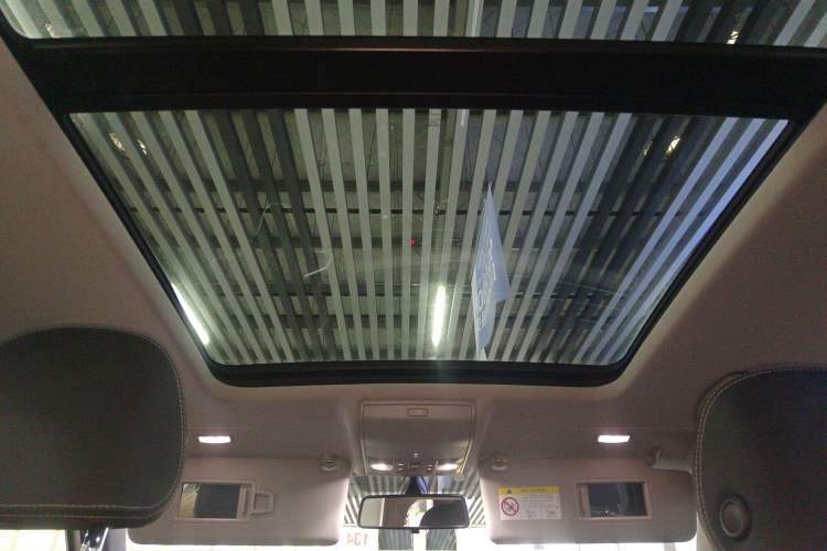 Used Volkswagen Tiguan L 2024 300TSI Automatic Two-Wheel Drive Smart Edition
