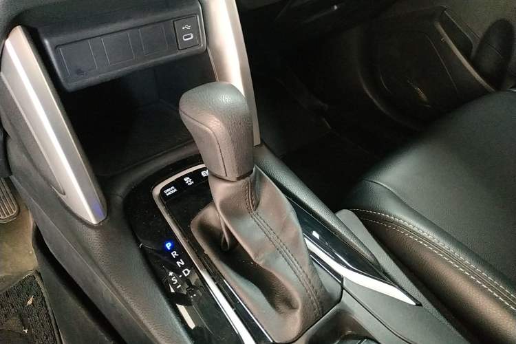 Used Toyota Corolla Cross 2024 2.0L Smart Electric Hybrid Dual-Engine Pioneer Edition