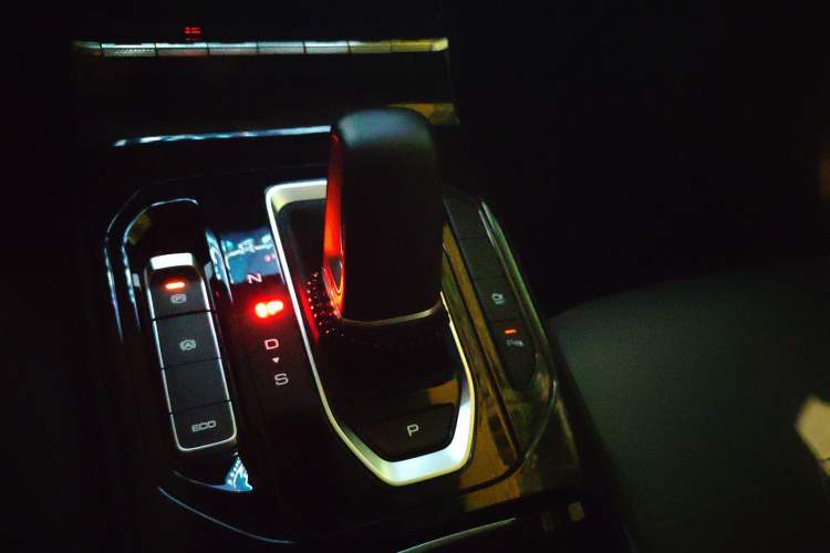 TDK.VehicleDetails.img