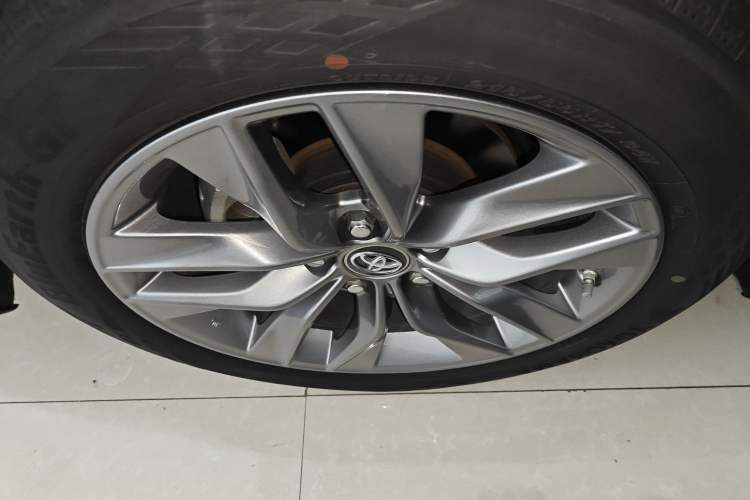 Used Toyota Avalon 2019 2.0L Ambition Edition China VI
