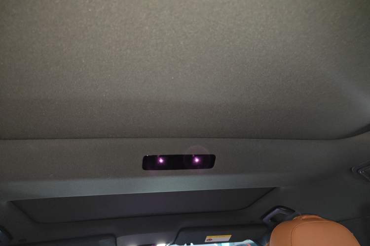 Used Li Auto L8 2023 Pro Model
