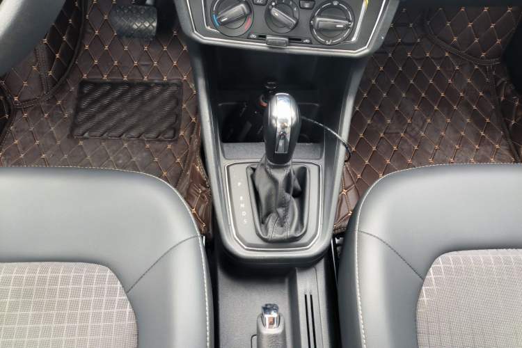 Used Volkswagen Santana 2016 1.6L Automatic Comfort Edition
