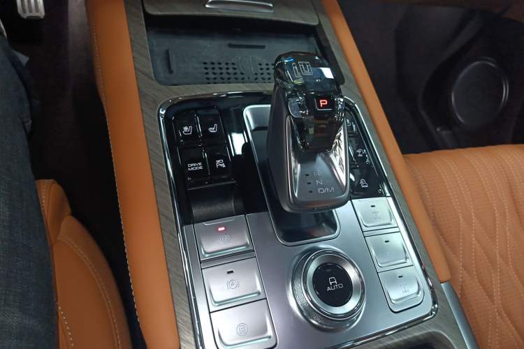 Used Tank 500 New Energy 2023 Hi4-T
