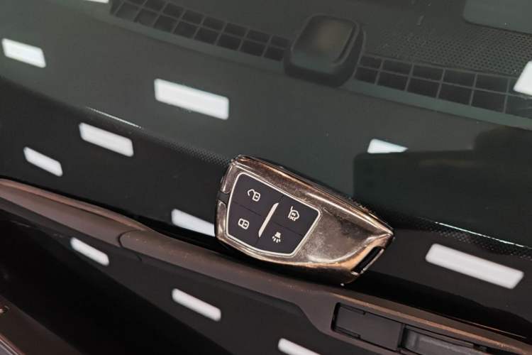 Used Buick Envision 2022 Encore Plus 652T Five-Seat Luxury Model
