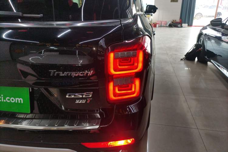 Used GAC Trumpchi GS8 2017 320T Two-Wheel Drive Luxury Smart Connectivity Version (7 Seats)
