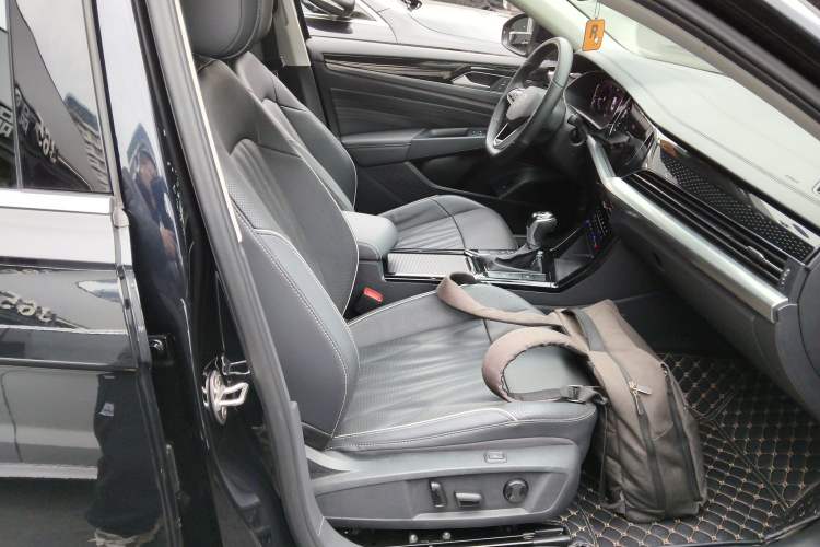 Used Volkswagen Passat 2023 330TSI Prestige Edition