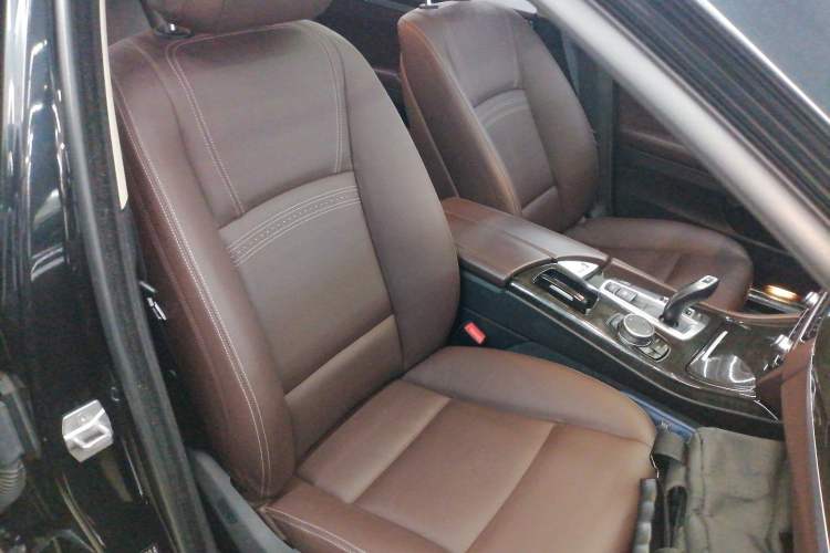 Used BMW 5 Series 2014 525Li Luxury Design Package
