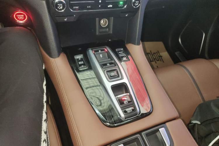 Used Honda UR-V 2020 370TURBO Two-Wheel Drive Luxury Edition
