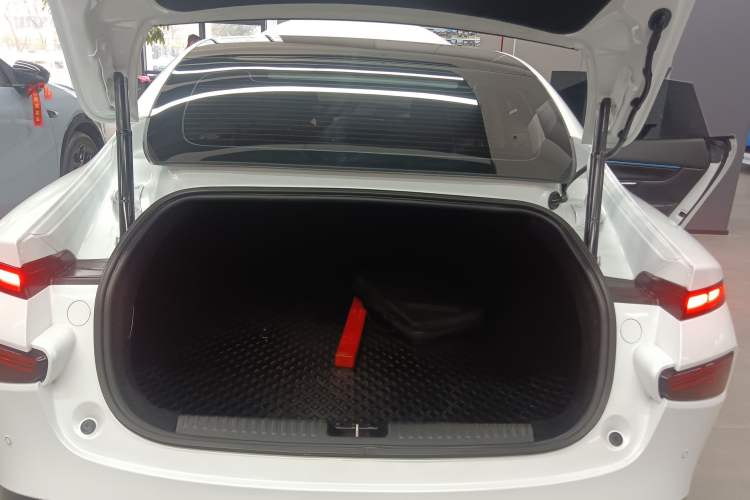 Used XPeng P7 2022 670N+