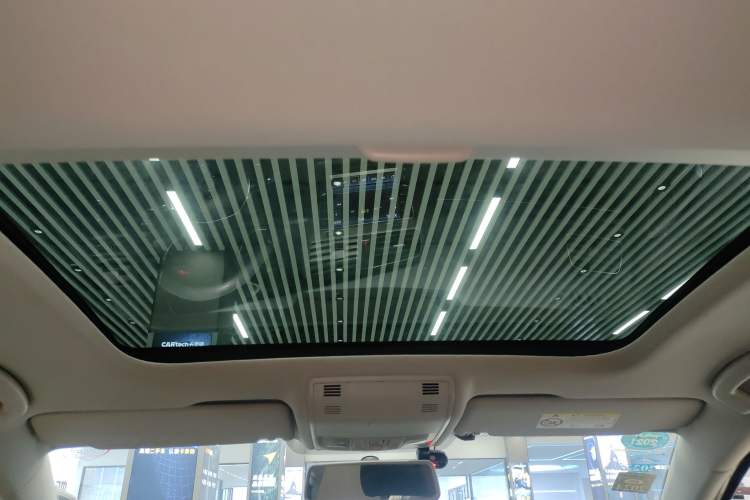 Used Volkswagen Golf 2016 230TSI Automatic Comfort Version
