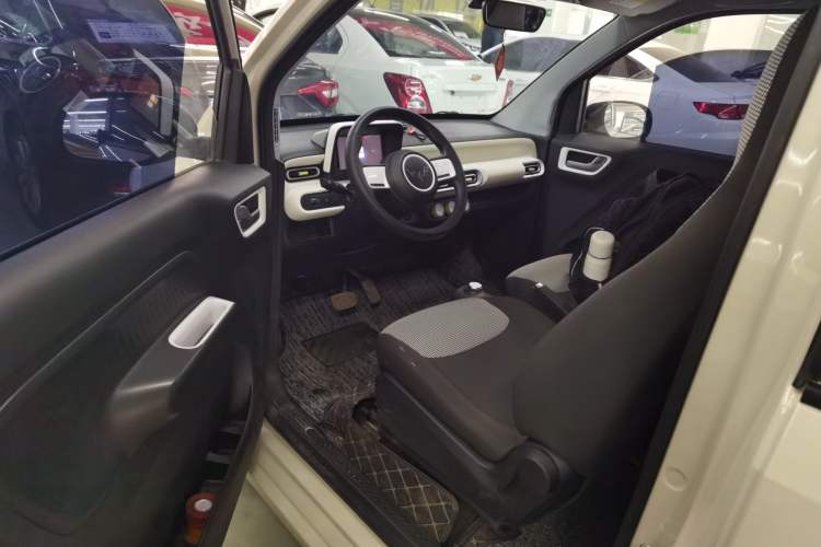 Used Wuling Hongguang MINIEV 2024 3rd Generation 215km Youth Edition