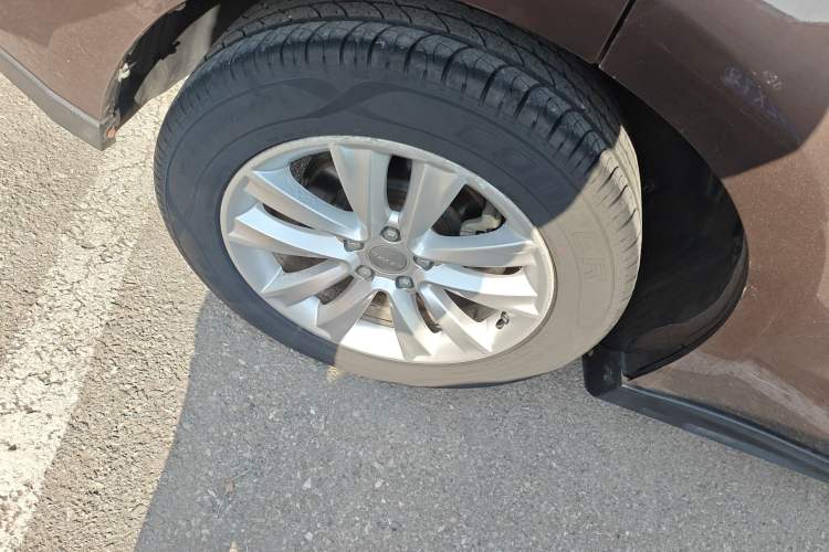 Used Haval H2 2016 Red Label 1.5T Manual Two-Wheel Drive Elite Model
