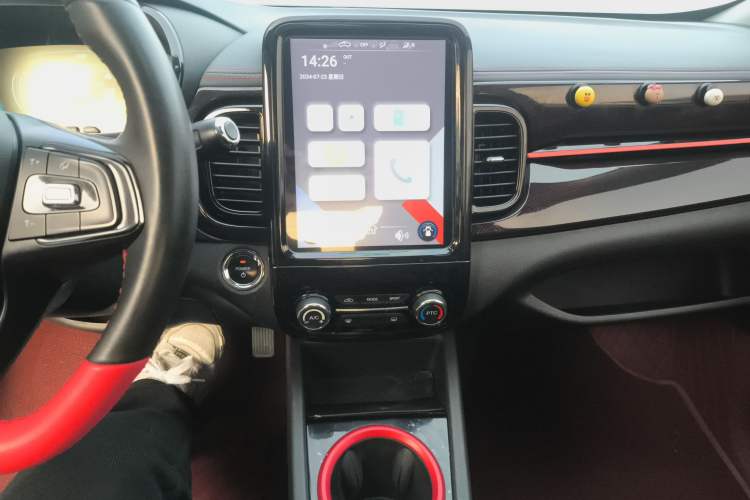 Used Chery Little Ant 2022 Sweet Pink Edition Half-Sugar Version Lithium Iron Phosphate 29.2 kWh 30 kW 301 km