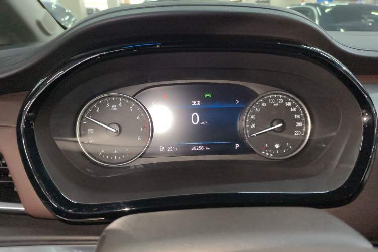 Used Buick GL8 2021 Land Cruiser Executive Class 652T Comfort Model