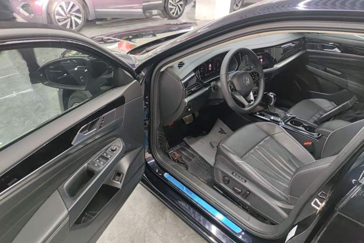 Used Volkswagen Passat 2024 330TSI Starry Elite Edition
