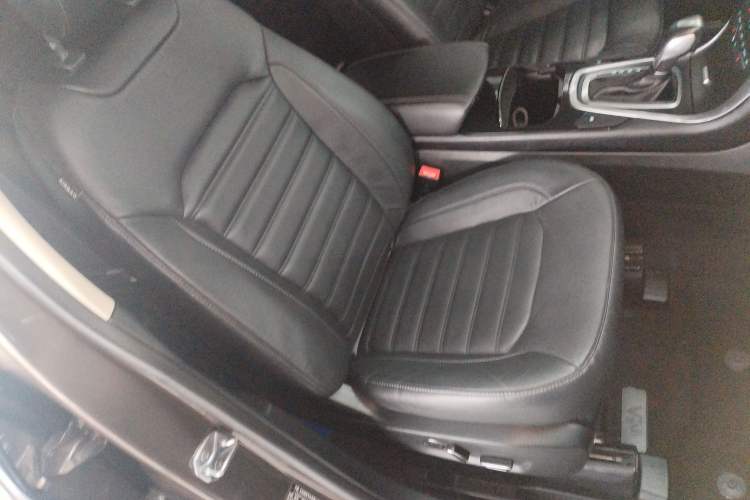 Used Ford Edge 2018 EcoBoost 245 Two-Wheel-Drive Titanium 7-Seater China V Standard