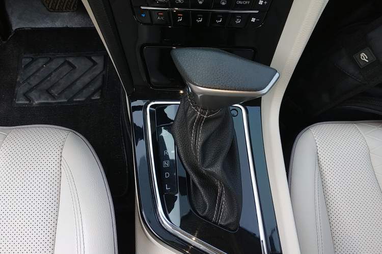 Used Venucia D60 2018 1.6L CVT Smart Connect Luxury Edition