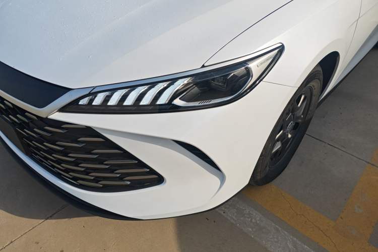 Used BYD Qin PLUS 2025 DM-i Smart Drive 55KM Leading Model
